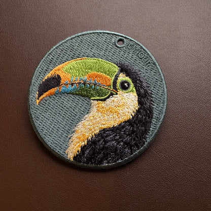 雙面刺繡吊飾 - 大嘴鳥