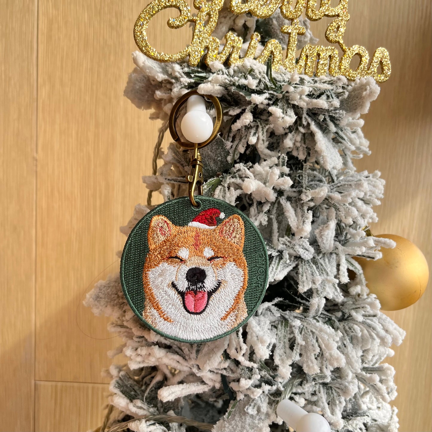 雙面刺繡吊飾 - 聖誕柴犬