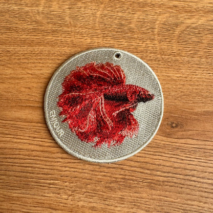 雙面刺繡吊飾 - 紅色鬥魚