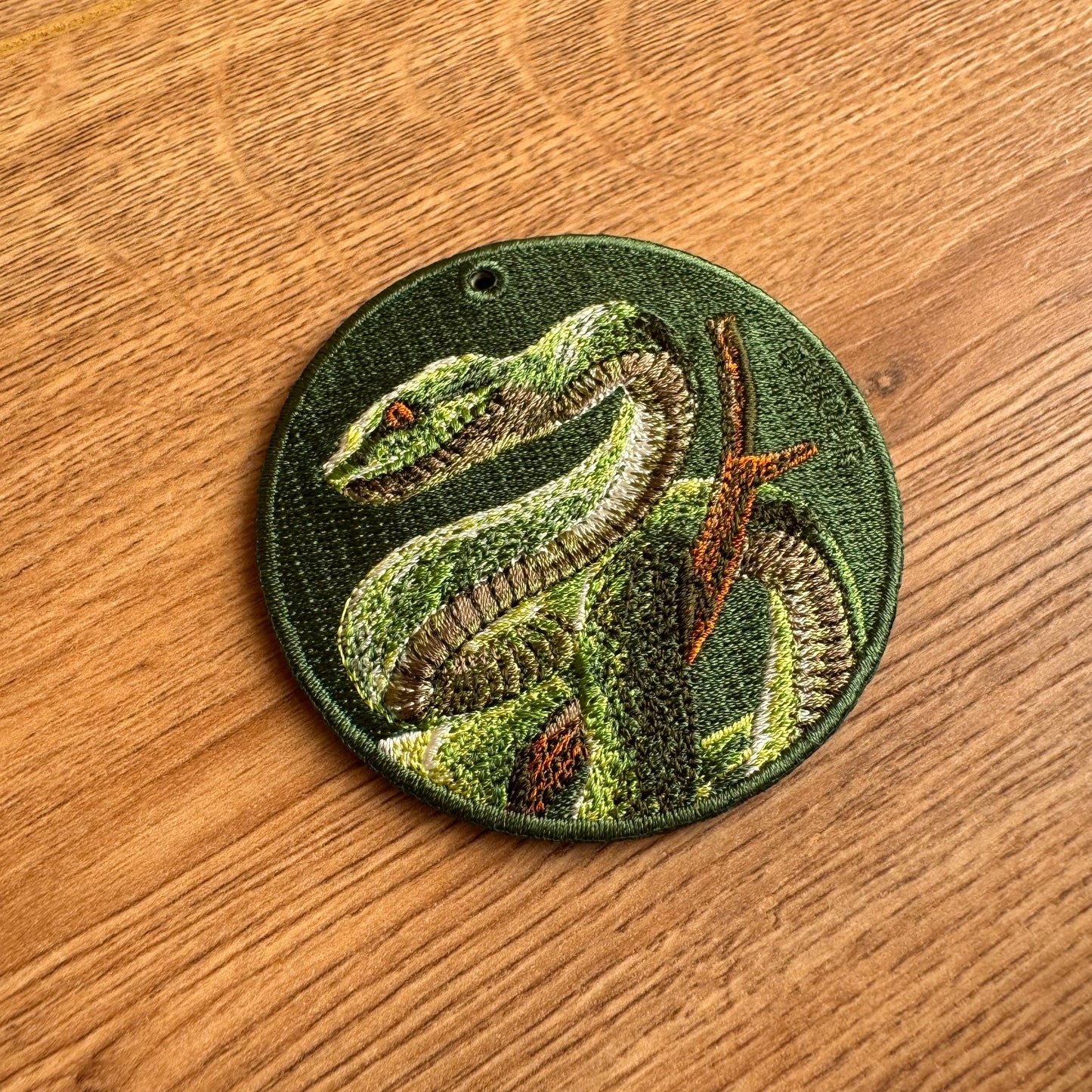 雙面刺繡吊飾 - 青竹絲