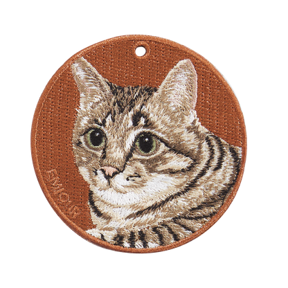 リバーシブル刺繍チャーム - Tabby Cat 