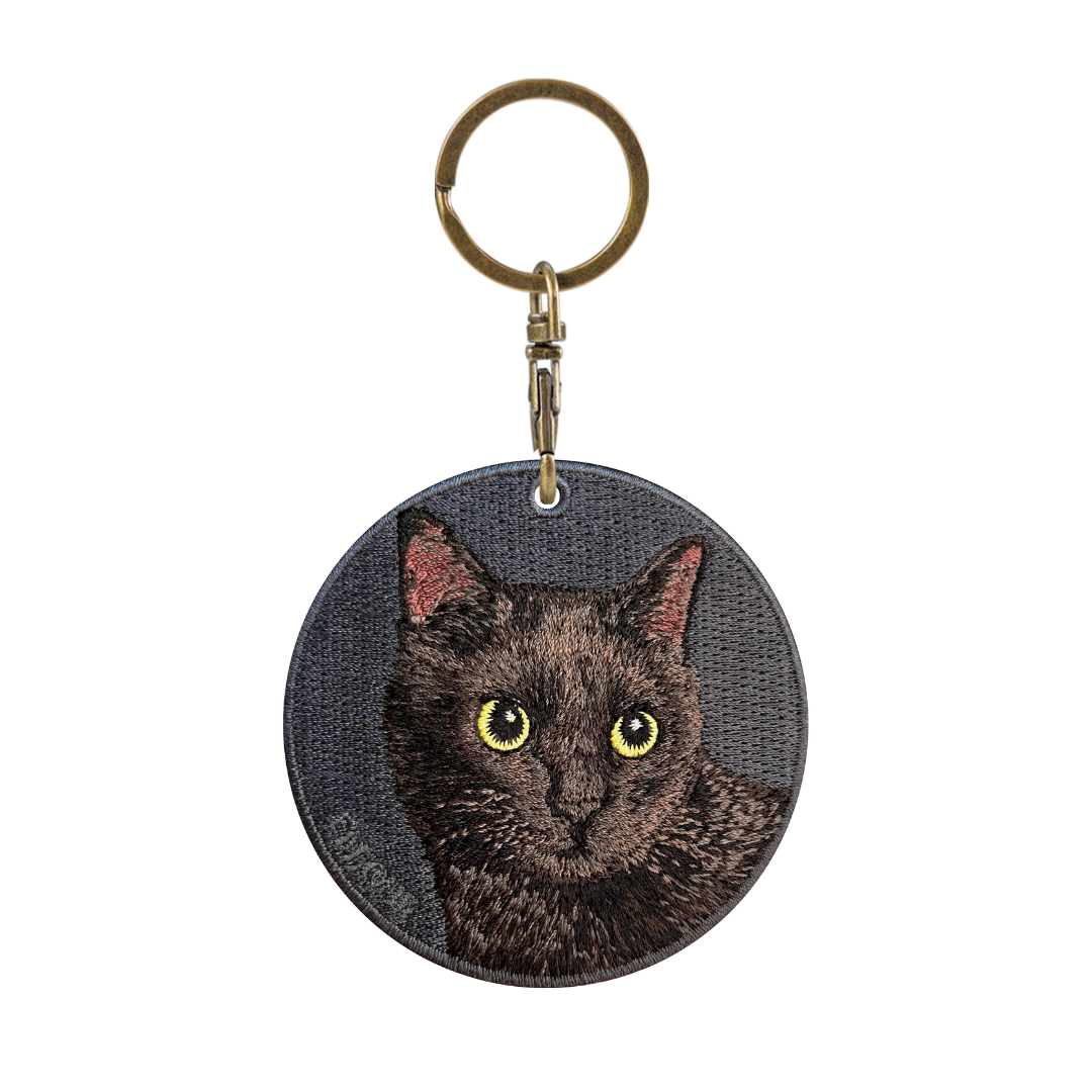 リバーシブル刺繍チャーム - 黒猫